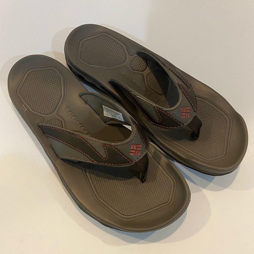Columbia Techlite Flip Flops Mens 7 Brown Sandals #BM-4390-231